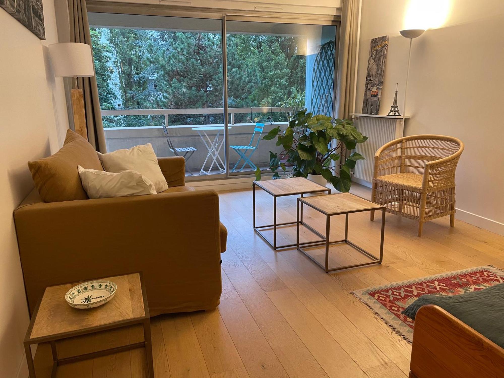 Appartement 2 Pieces Vue Sur Jardin